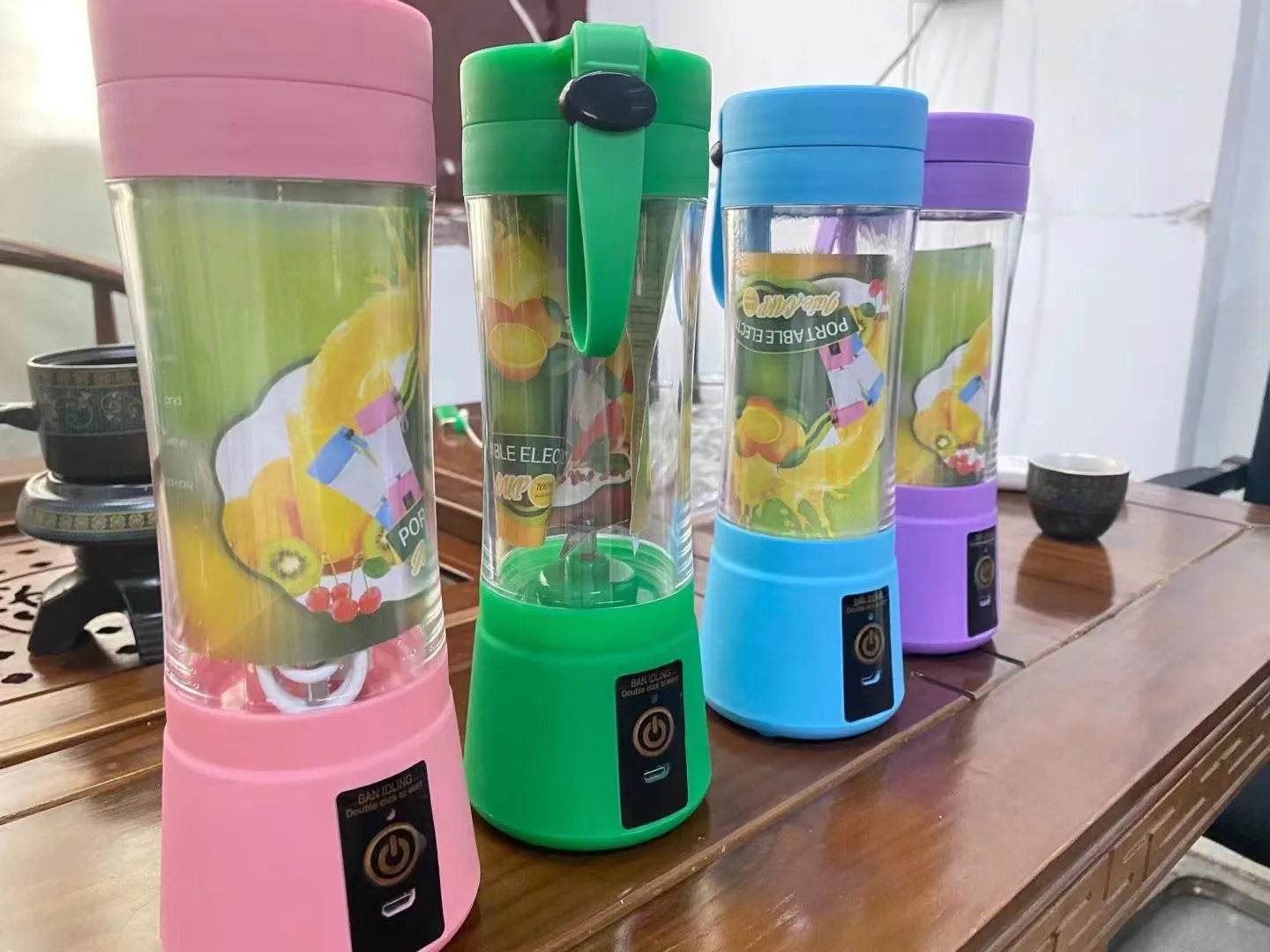 Portable Mini Electric Juicer – USB Rechargeable Smoothie & Juice Maker for Fruits and Citrus