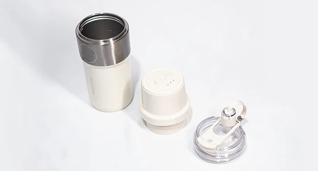 Portable Vacuum Blender – Rechargeable Fruit & Vegetable Mixer with Stainless Steel Blades